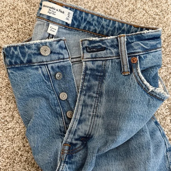 Abercrombie & Fitch The Dad Jean - Picture 3 of 6